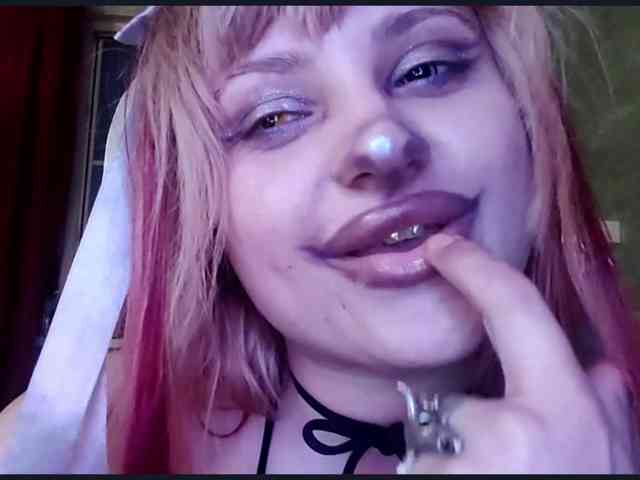 TinaTil webcam