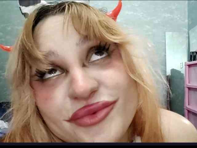 TinaTil webcam