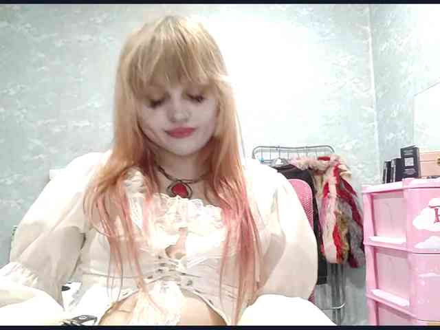 TinaTil webcam