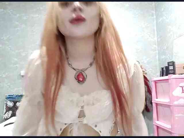 TinaTil webcam