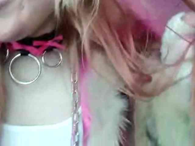 TinaTil webcam