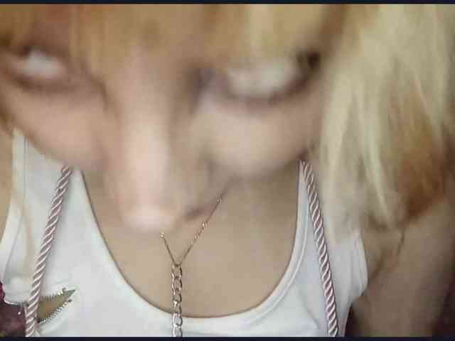 TinaTil webcam