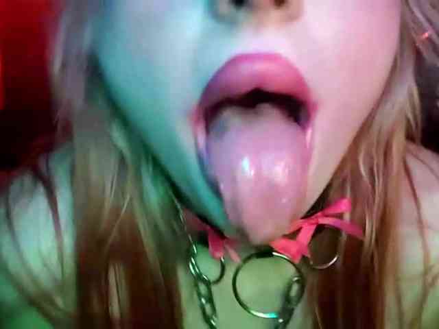 TinaTil webcam