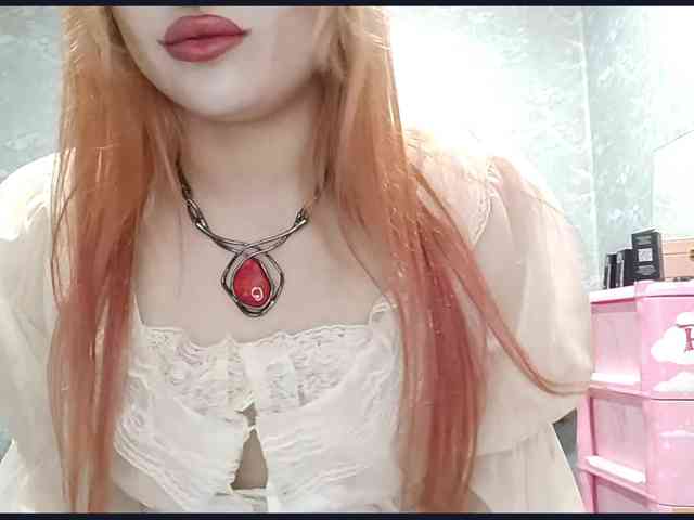 TinaTil webcam