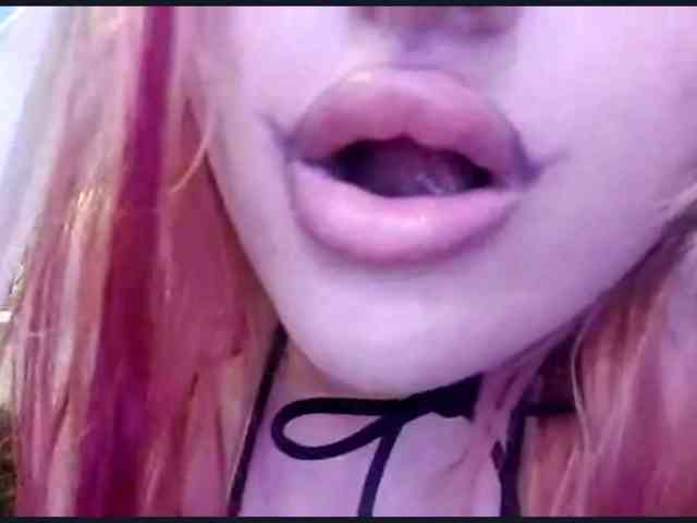 TinaTil webcam