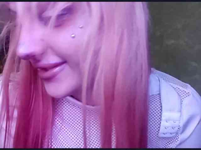 TinaTil webcam