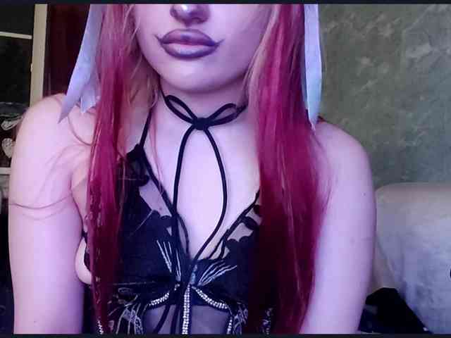 TinaTil webcam