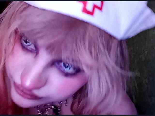TinaTil webcam