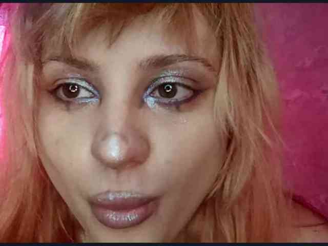 TinaTil webcam
