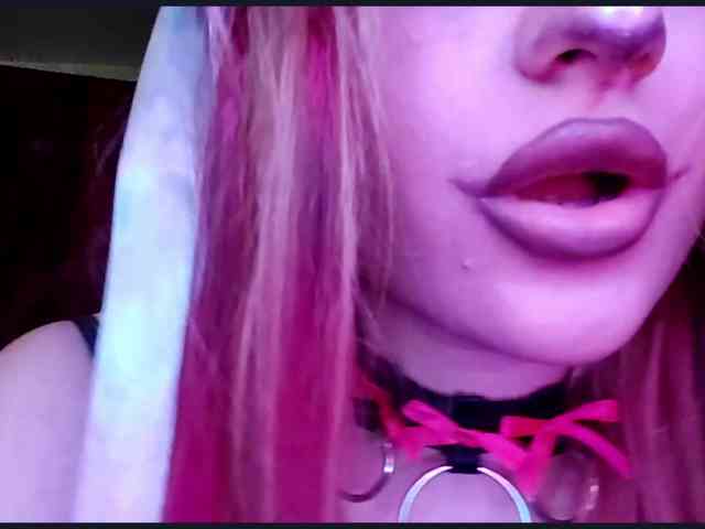 TinaTil webcam