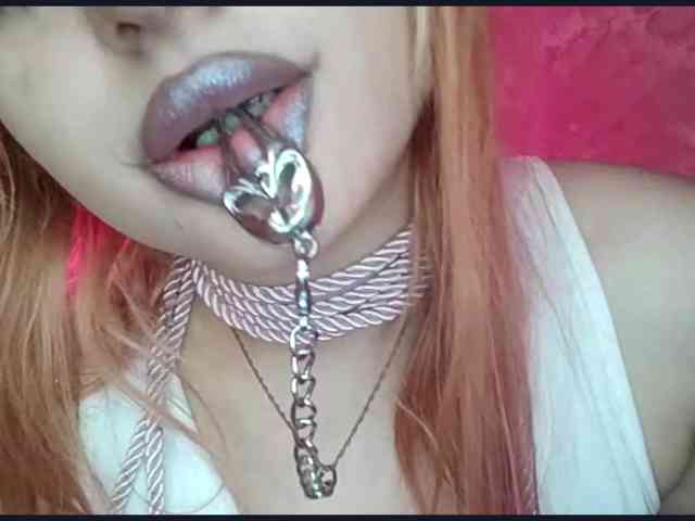 TinaTil webcam