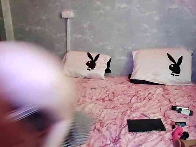 TinaTil webcam