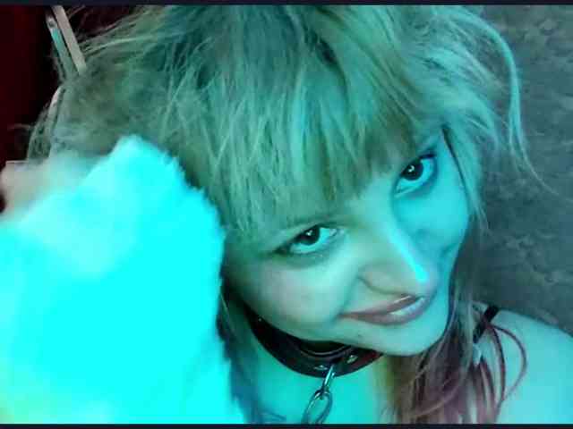 TinaTil webcam