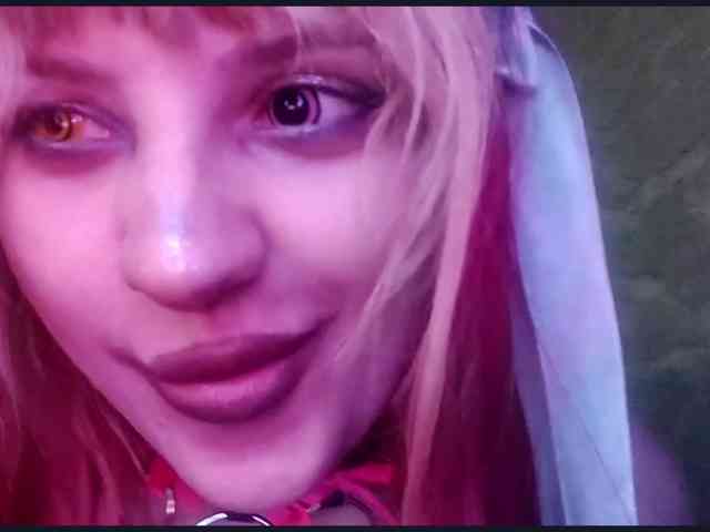 TinaTil webcam