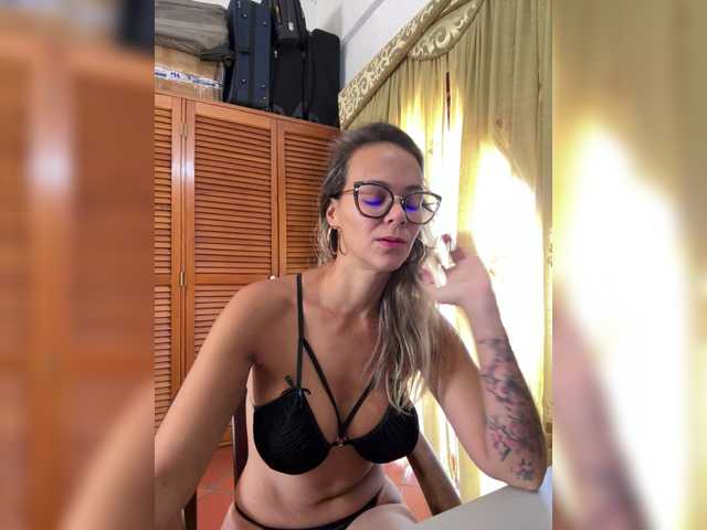 patyandal live cam on BongaCams