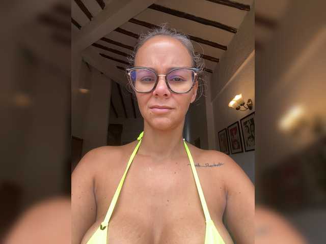 patyandal live cam on BongaCams
