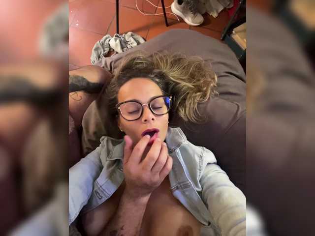 patyandal in webcam