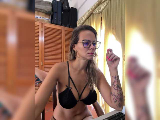 patyandal live cam on BongaCams