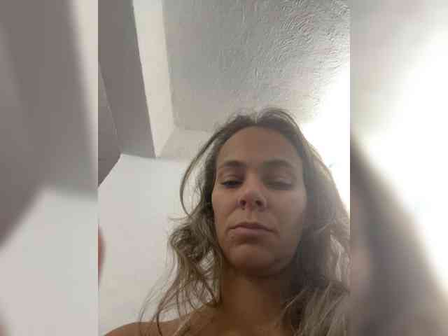 Modelo: patyandal