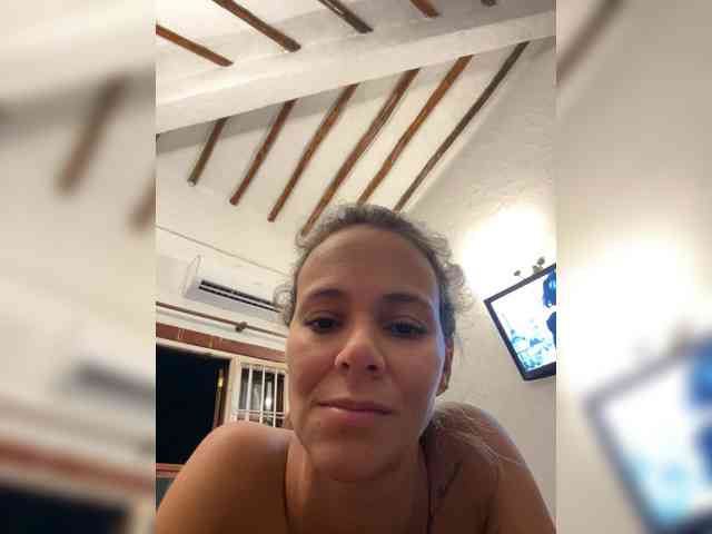 Modelo: patyandal