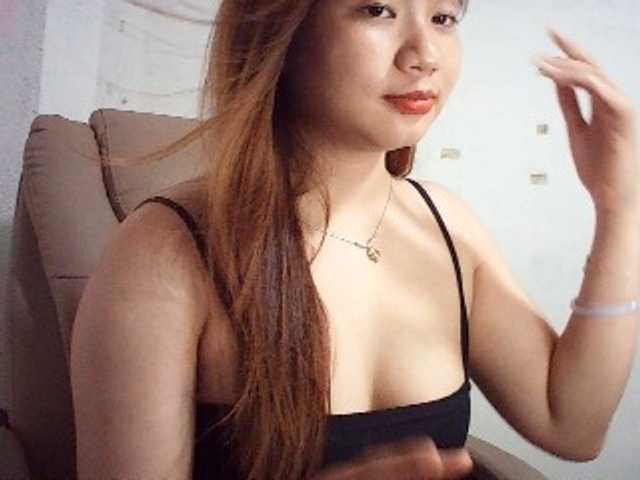 ChanZine live cam on UnifiedCams