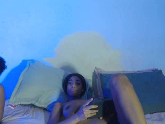 Skin2Skin live cam on BongaCams