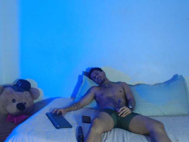 skin2skin cam belle
