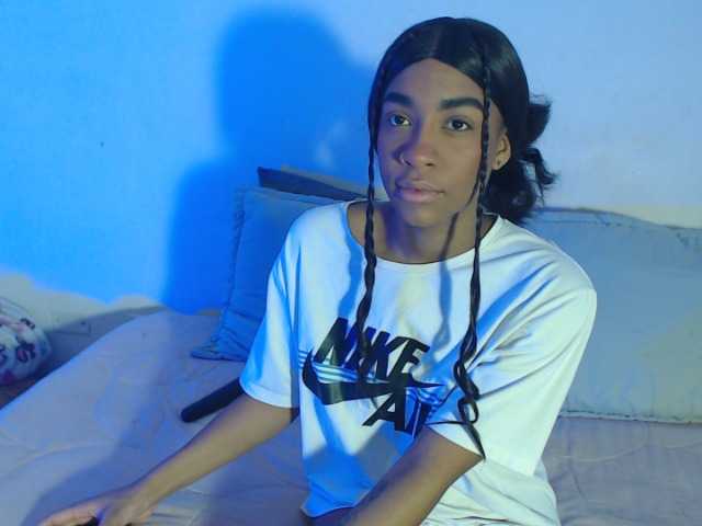 Skin2Skin live cam on BongaCams