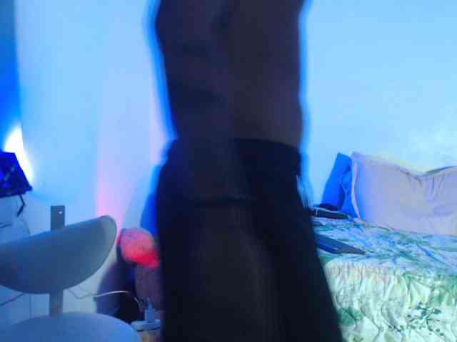 Skin2Skin Sex Cam Show