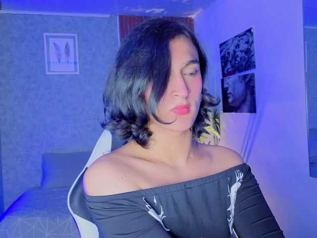 zoe-kiss live cam on BongaCams