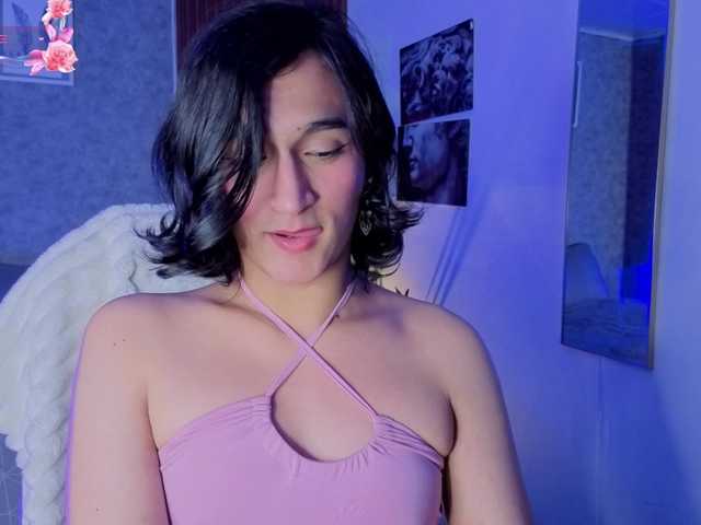 zoe-kiss live cam on BongaCams