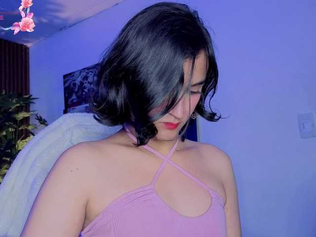 zoe-kiss live cam on BongaCams