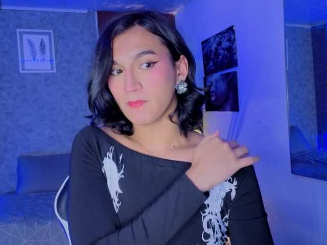zoe-kiss live cam on BongaCams