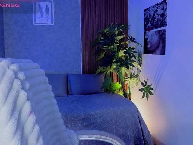 zoe-kiss live cam on BongaCams