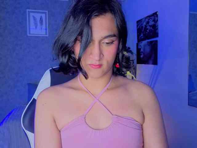 zoe-kiss Live Webcam on BongaCams