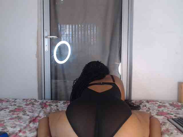 PoisonIvy35789 webcam