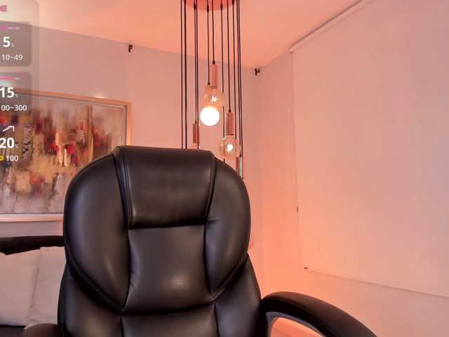 GiannaWatson, en directo ahora en BongaCams