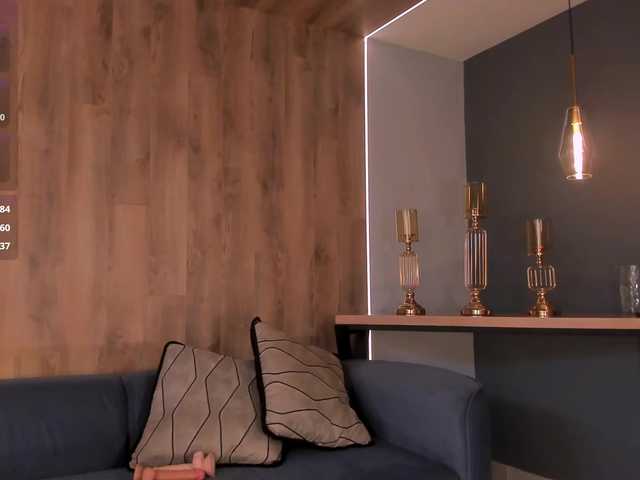 GiannaWatson live webcam show