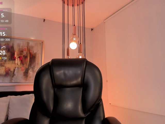 GiannaWatson, live now on BongaCams