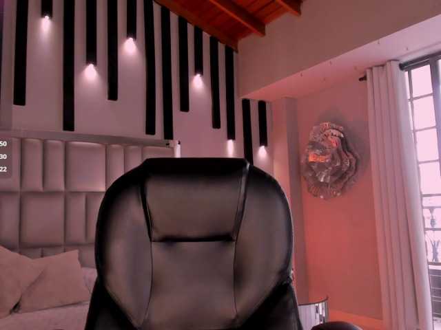 GiannaWatson live cam on BongaCams