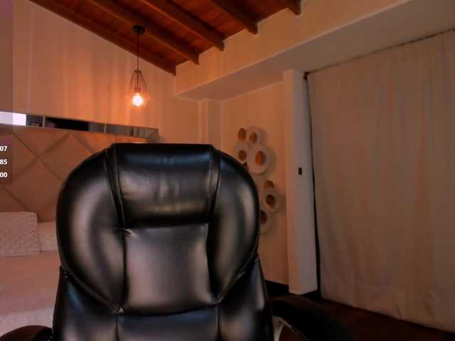 GiannaWatson live cam on BongaCams