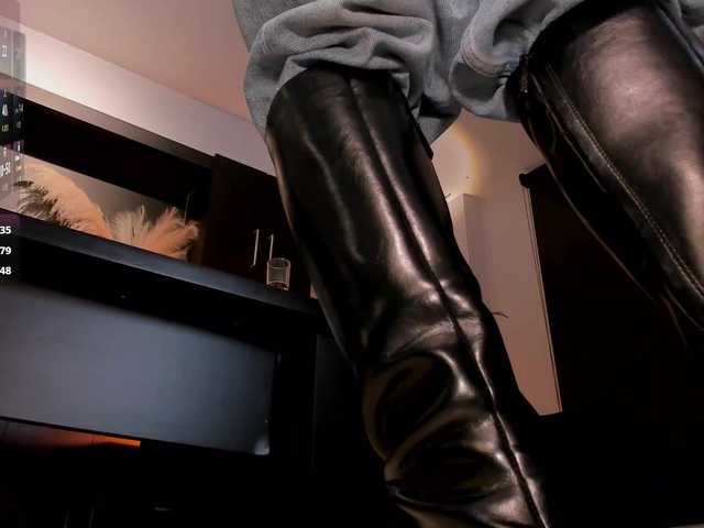 GiannaWatson live cam on BongaCams