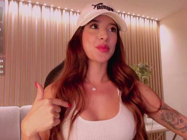 GiannaWatson live webcam show