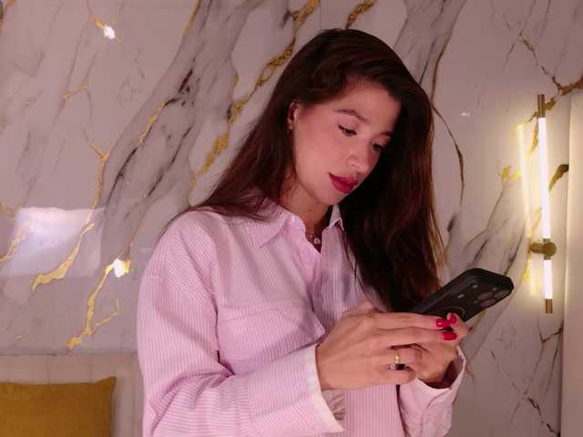 GiannaWatson live cam