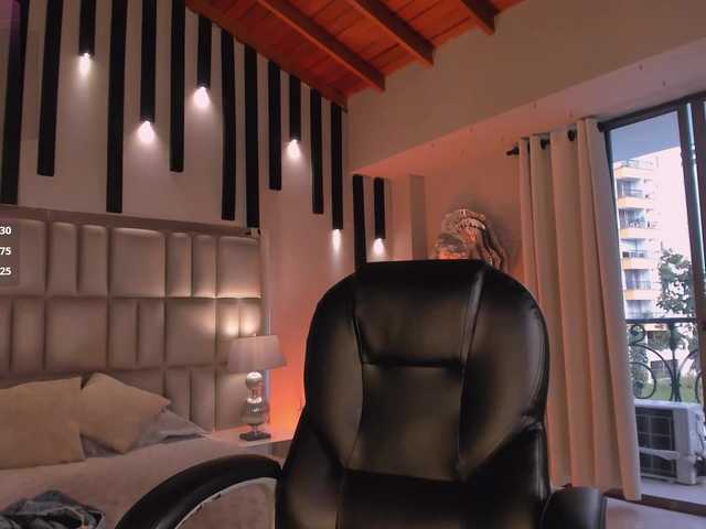 GiannaWatson live cam