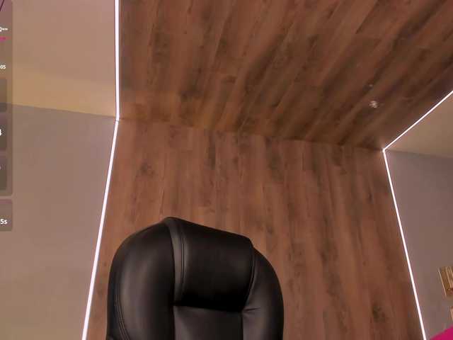 GiannaWatson live webcam show