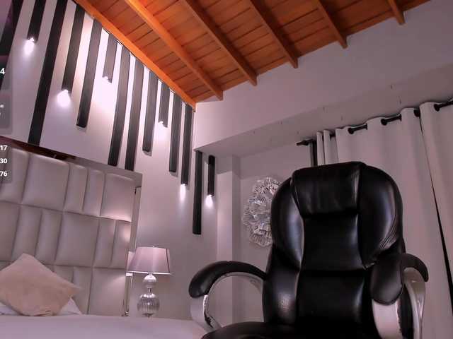 GiannaWatson live cam on BongaCams