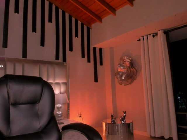 GiannaWatson live cam on BongaCams