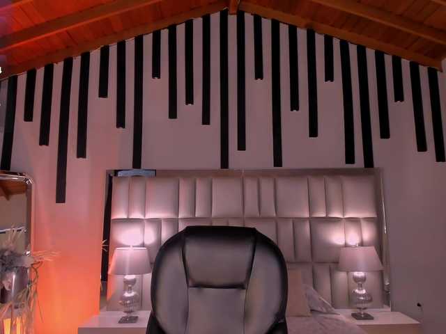 GiannaWatson live cam on BongaCams