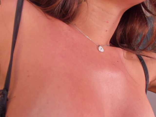 GiannaWatson live cam on BongaCams
